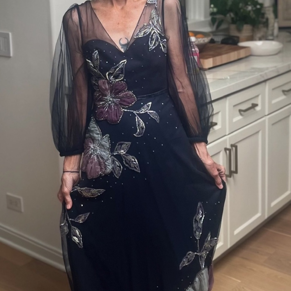 Marchesa Notte - image 2